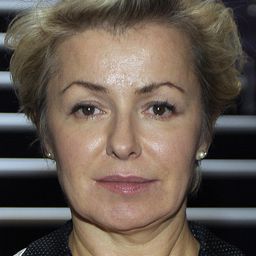 Aleksandra Konieczna 飾演 Wiesława Bardon