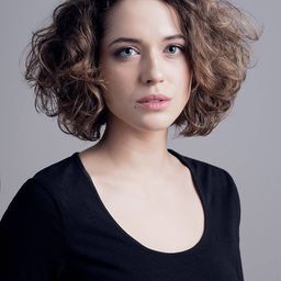 Aleksandra Hamkało 飾演 Mikser