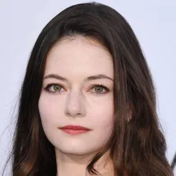 麥姬絲霍兒 飾演 Clara Stahlbaum