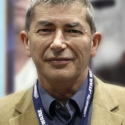 Colin Higgins - 大海航行演員 飾演Il Capo della Polizia