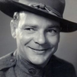 Russell Hopton 飾演 Tony Richards