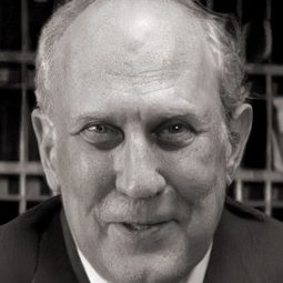 George Martin - 春風化雨演員 飾演Dr. Hager