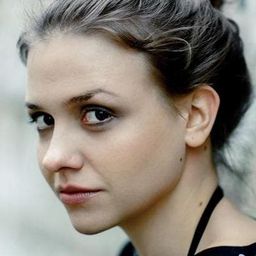 Jessy Moravec 飾演 Jenny Odermatt