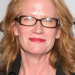 Johanna Day 飾演 Judy