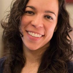 Ana Isabel Mena 飾演 Sole