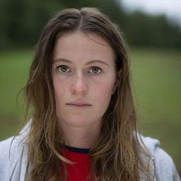 艾達艾德 飾演 Emilie