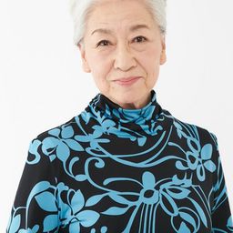 冨田 恵子 - 屋根の上のバイオリン弾き演員 飾演Grandma Tzeitel