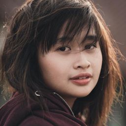 葛莉特·阿嘉莎 飾演 Ega