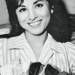 Faten Hamamah 飾演 Amal  أمال