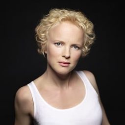 Kerstin Avemo - Mozart: Don Giovanni演員 飾演Zerlina