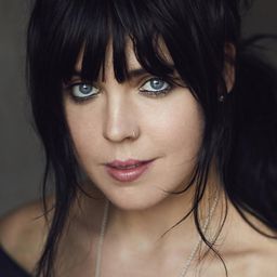 Katy Townsend 飾演 Silvi (voice)