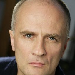 迪特·雷索 飾演 Gunther's Officer