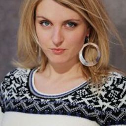 Moa Silén 飾演 Malin's Mother