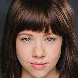 德雯·道爾頓 飾演 Cornelius