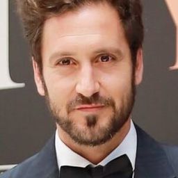 艾力克斯·葛帝亞 飾演 Antonio