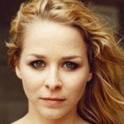 Jasmin Schwiers 飾演 Sabine Niedrig