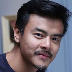 Dion Wiyoko - Paper Boats演員 飾演Ojos