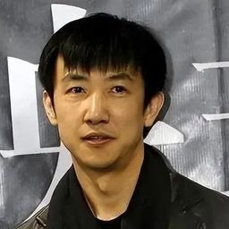 鄢潑 - 搖擺的婚約導演