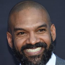 卡里·佩頓 飾演 Cop #2