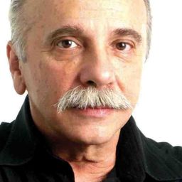 Renato Borghi - Lost Zweig演員 飾演Getúlio Vargas