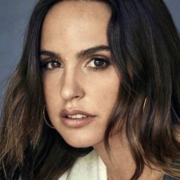 薇洛妮卡·安琪葵 飾演 Susana