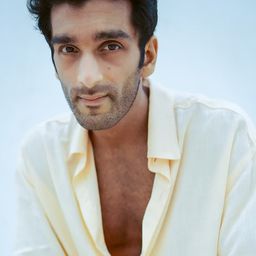 Vishal Handa - 喂，寶珍先生？2演員 飾演Cyrus