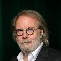 Benny Andersson 飾演 Self
