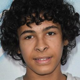 Orian Castano 飾演 Tom