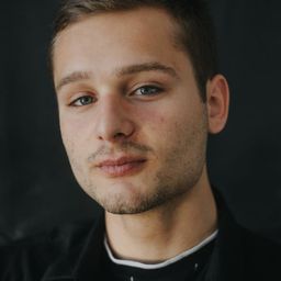 安德烈·戈連科 飾演 Yvan Kadnikov