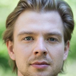 Volkmar Leif Gilbert 飾演 