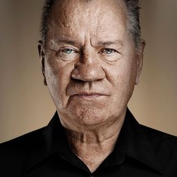 Manfred Lehmann 飾演 Mason / Hiccock