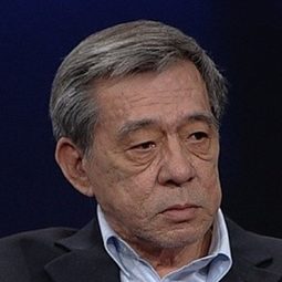 蔡鴻翔 飾演 