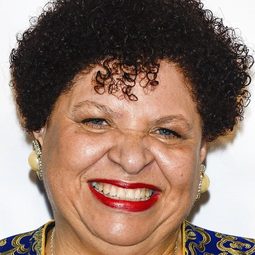 Patricia Belcher 飾演 Counselor