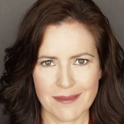 Moira Squier 飾演 Lydia