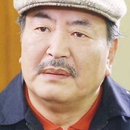 張航善 飾演 Middle-aged Man