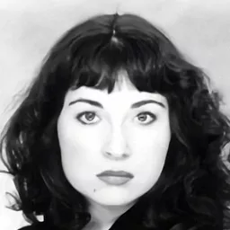 Ariauna Albright 飾演 Telephone Repair Woman