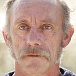 Thierry Lavieville 飾演 L'Eternel Brufort