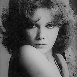 María Silva 飾演 Rosa