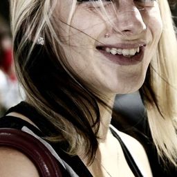 Crystal Ice 飾演 Katness