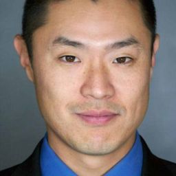 Davis Choh 飾演 Factory worker