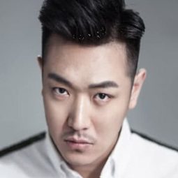 田源 飾演 Dong Zheng