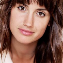 丹妮卡·科契奇 飾演 Regitze