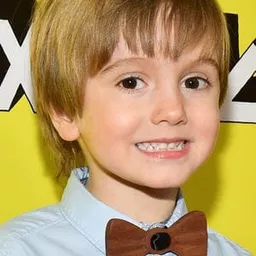 雨果·拉沃伊 飾演 Gage Creed