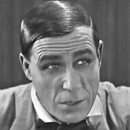 Frank Hagney 飾演 Moran