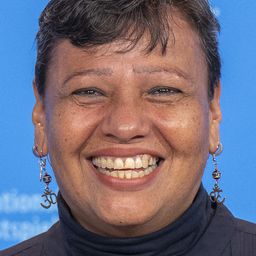 Teresa Sánchez 飾演 Cruz