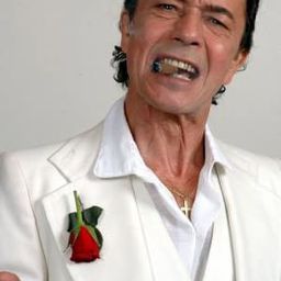 James Ryan - Falling In Love演員 飾演Cashier