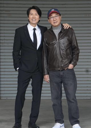 《黃子華 X 許冠文矚目對談》電影海報