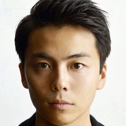 森岡 龍 飾演 Kanzaki
