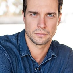 Clayton Chitty 飾演 Brad Martin