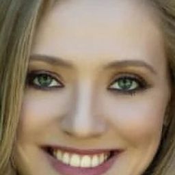 Ekaterina Petrova 飾演 